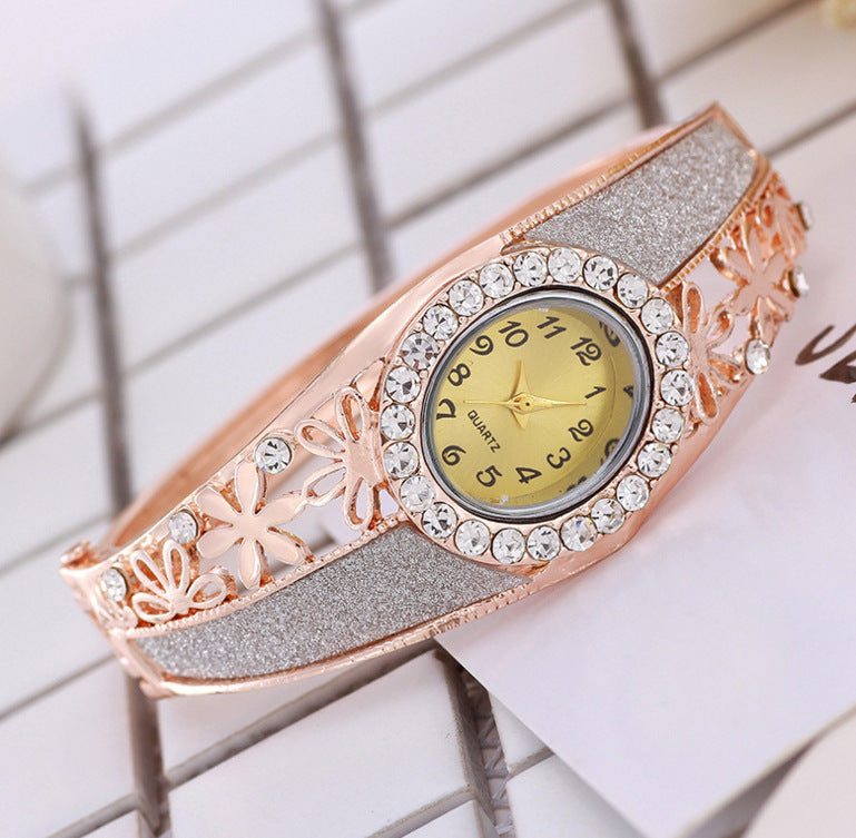 Fashion female student bracelet watch