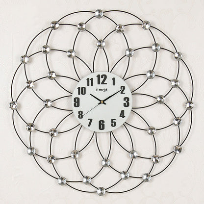 Individuality And Creativity Of Clocks And Watches When Inlaid With Diamonds