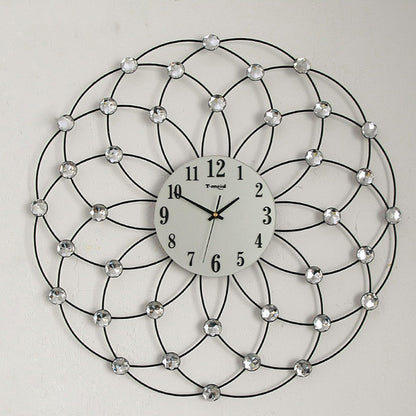 Individuality And Creativity Of Clocks And Watches When Inlaid With Diamonds